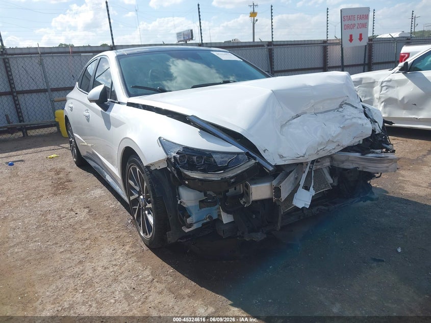 2022 HYUNDAI SONATA auction photo 1