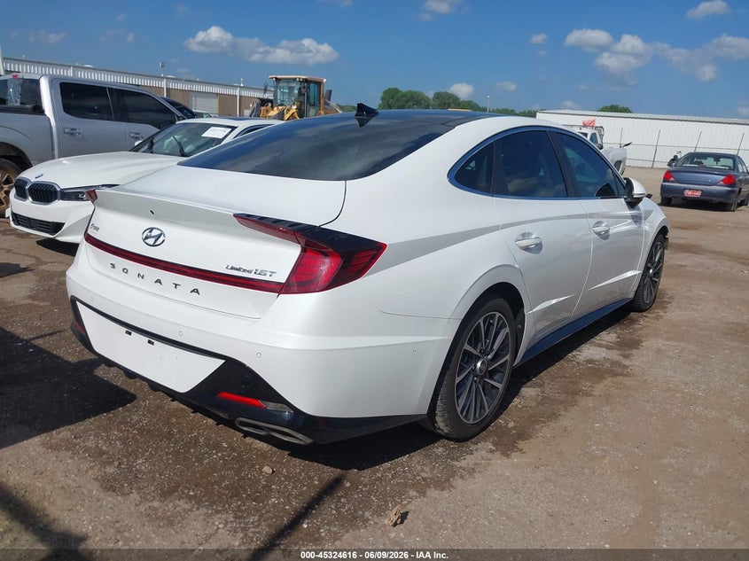 2022 HYUNDAI SONATA auction photo 4