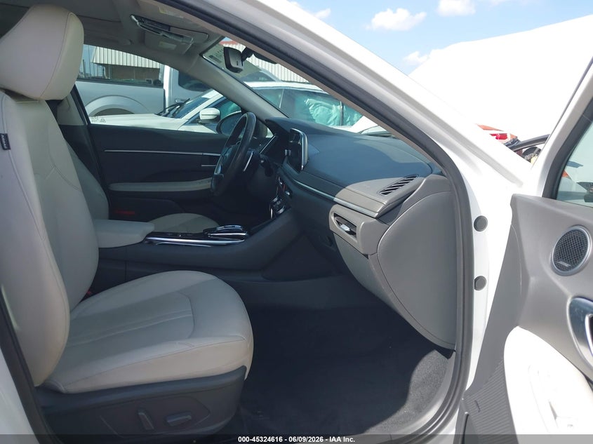 2022 HYUNDAI SONATA auction photo 5