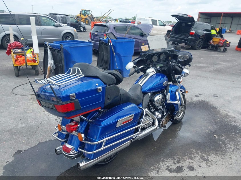 2010 HARLEY-DAVIDSON FLHTCU auction photo 4