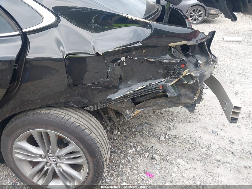 2015 TOYOTA CAMRY auction photo 6