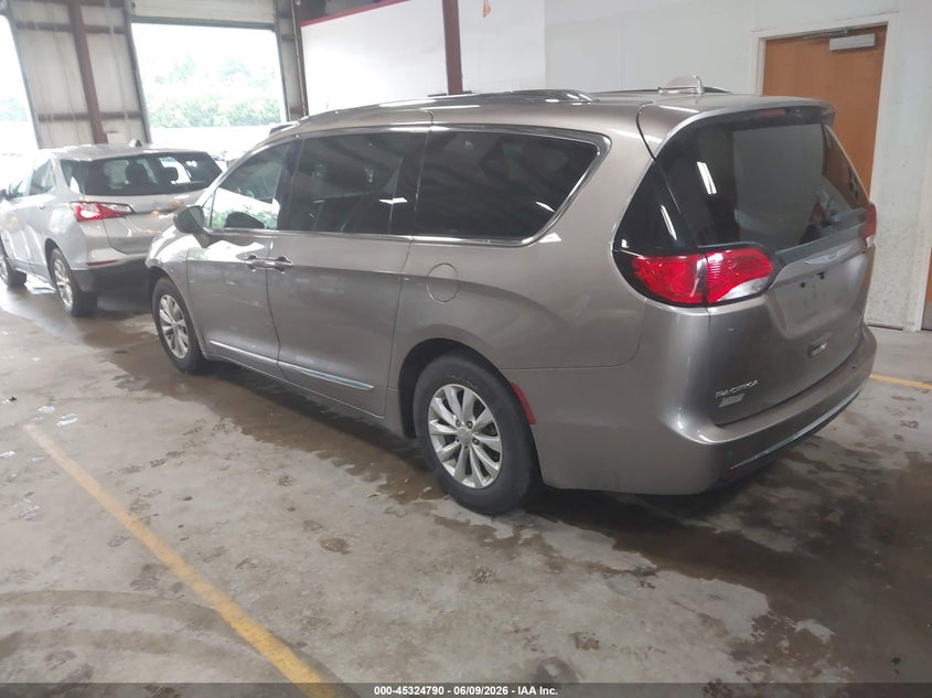 Vin: 2c4rc1bg5jr175172, lot: 45822723, chrysler pacifica touring l 20183
