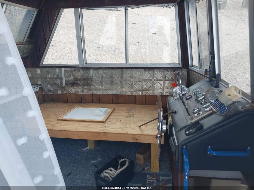 1973 NAUTALINE HOUSE BOAT auction photo 5