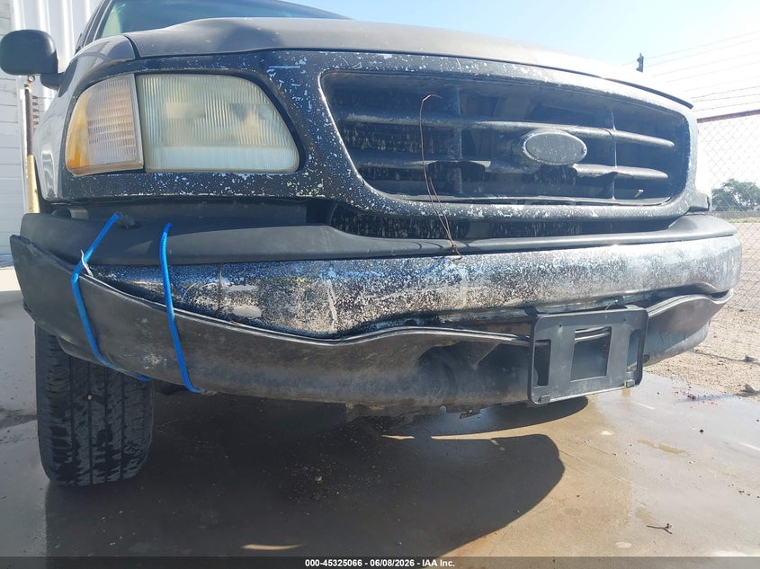 2002 FORD F-150 auction photo 6