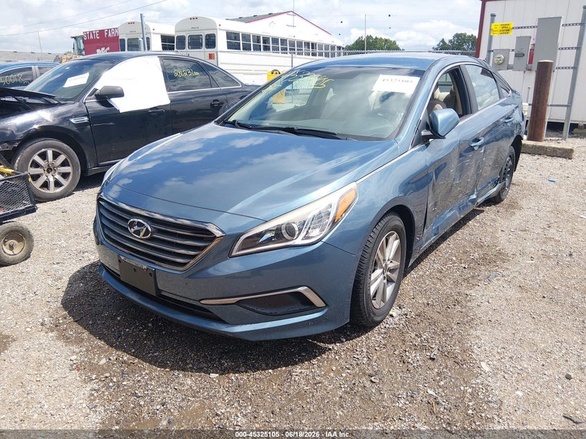 2016 Hyundai Sonata Se 5NPE24AF1GH275271 photo 1