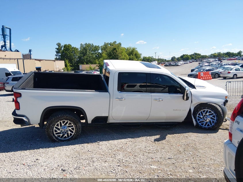 2021 CHEVROLET SILVERADO 2500HD 4WD STANDARD BED LTZ — Photo 12