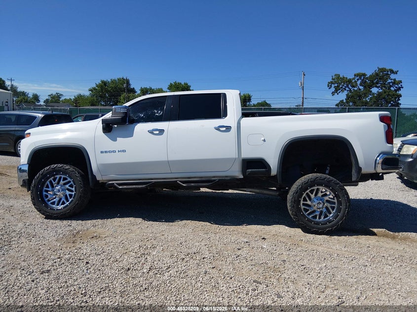 2021 CHEVROLET SILVERADO 2500HD 4WD STANDARD BED LTZ — Photo 13