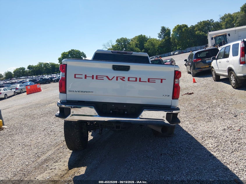 2021 CHEVROLET SILVERADO 2500HD 4WD STANDARD BED LTZ — Photo 15