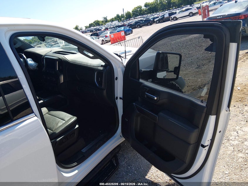 2021 CHEVROLET SILVERADO 2500HD 4WD STANDARD BED LTZ — Photo 5
