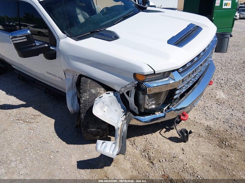 2021 CHEVROLET SILVERADO 2500HD 4WD STANDARD BED LTZ — Photo 6