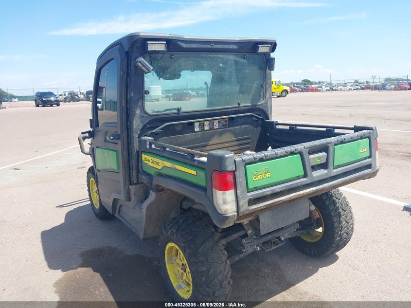 2023 JOHN DEERE GATOR XUV835M(VIN: 1M0835MDCPM062146