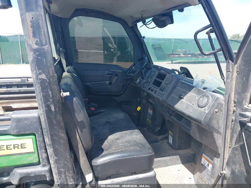 2023 JOHN DEERE GATOR XUV835M(VIN: 1M0835MDCPM062146