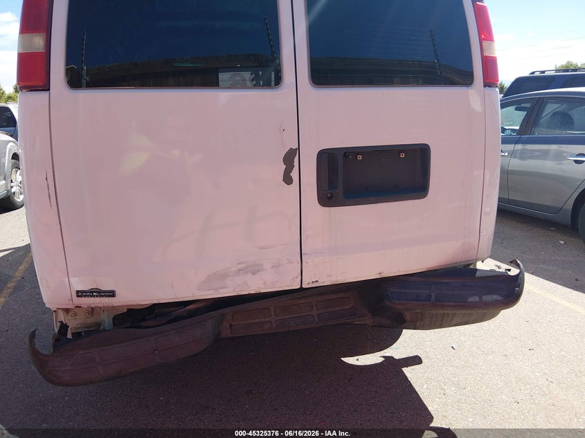 2010 CHEVROLET EXPRESS 1500 auction photo 6