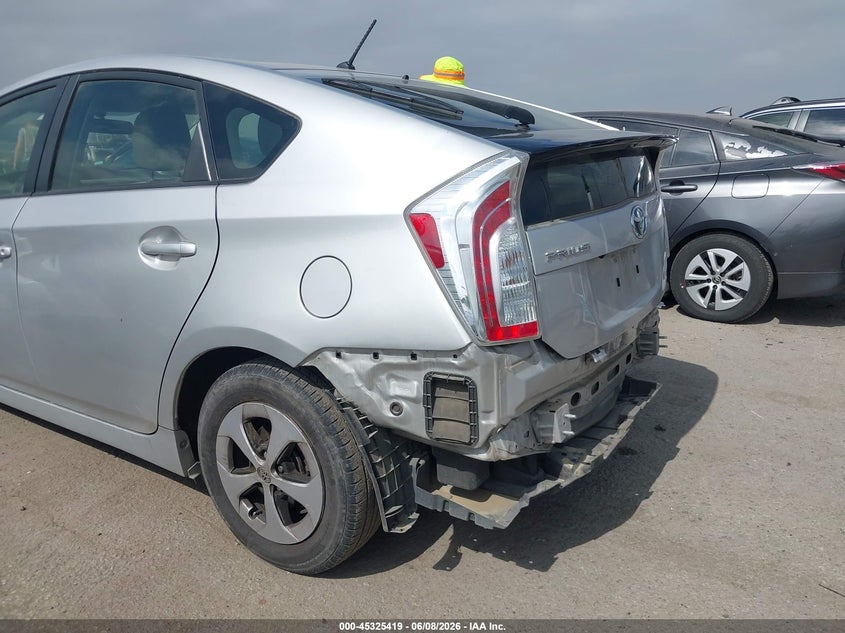 2015 Toyota Prius Two VIN: JTDKN3DU2F1958729 Lot: 45325419