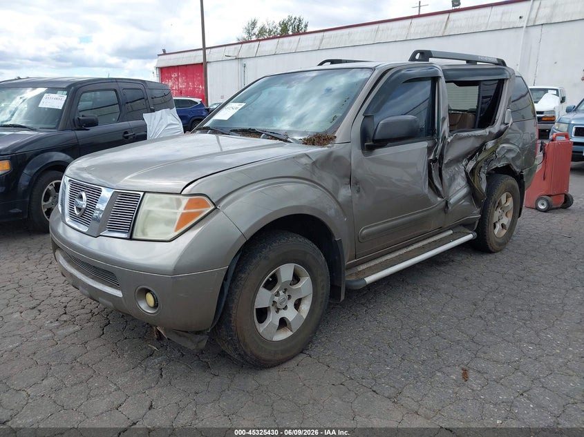 2006 NISSAN PATHFINDER auction photo 2