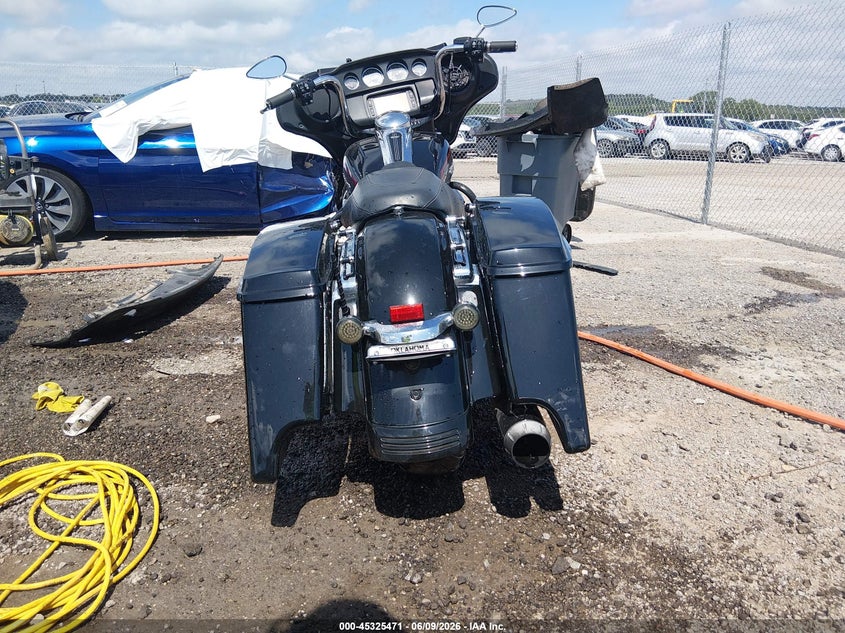 2017 Harley-Davidson Flhxs Street Glide Special VIN: 1HD1KRC35HB641233 Lot: 45325471