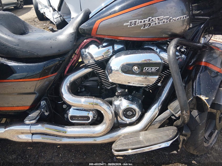 2017 Harley-Davidson Flhxs Street Glide Special VIN: 1HD1KRC35HB641233 Lot: 45325471