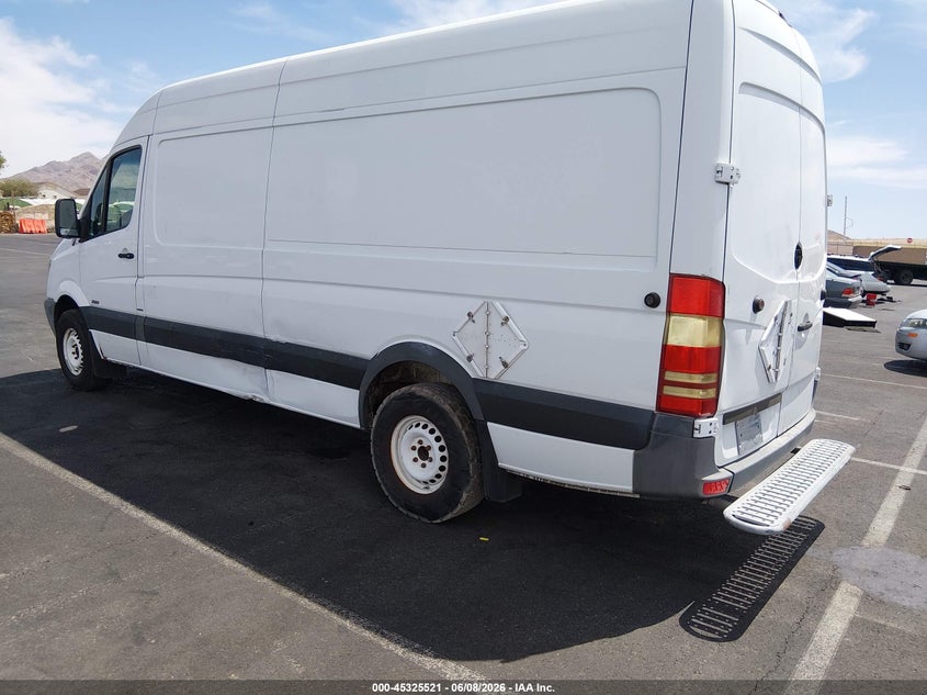 2012 MERCEDES-BENZ SPRINTER 2500 auction photo 3