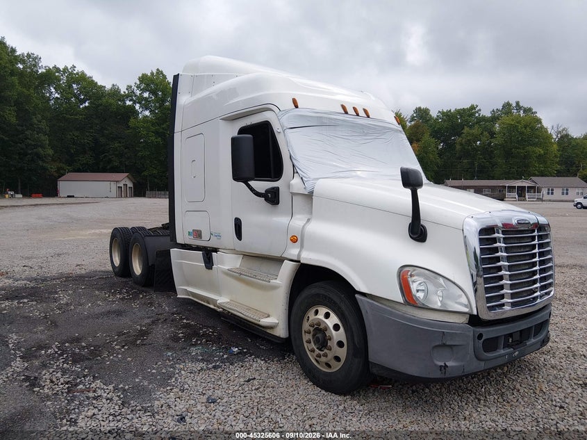 2015 FREIGHTLINER CASCADIA 125 auction photo 1