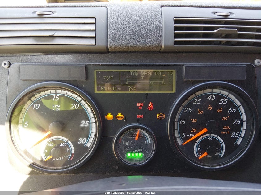 2015 FREIGHTLINER CASCADIA 125 auction photo 6