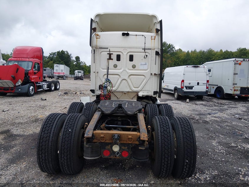 2015 FREIGHTLINER CASCADIA 125 auction photo 8