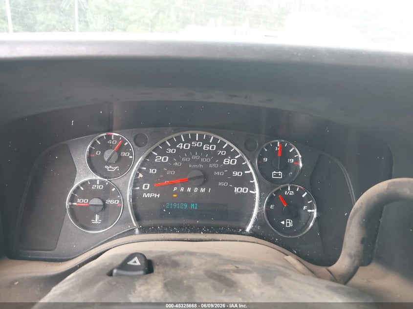 2016 GMC SAVANA 2500 auction photo 7