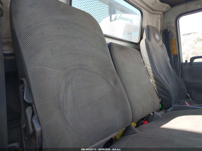 2001 Isuzu Npr VIN: JALC4B14717010546 Lot: 45325713