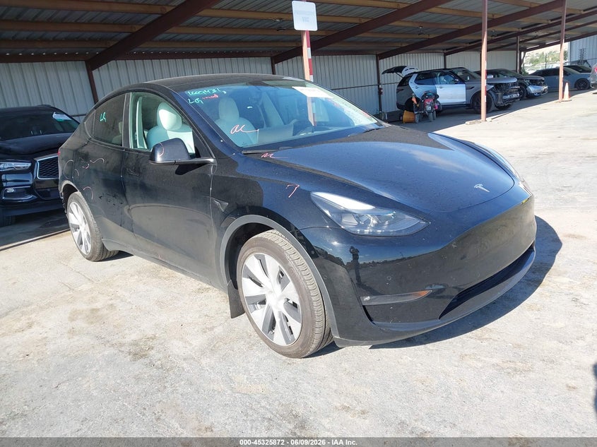 Vin: 7saygdee5nf536223, lot: 45823806, tesla model y long range dual motor all-wheel drive 2022 img_1