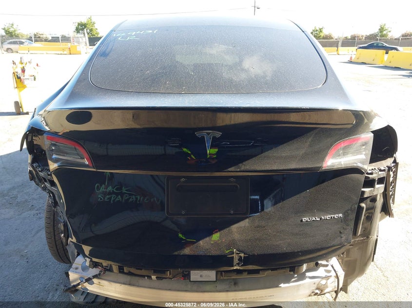 2022 TESLA MODEL Y ELECTRIC(VIN: 7SAYGDEE5NF536223