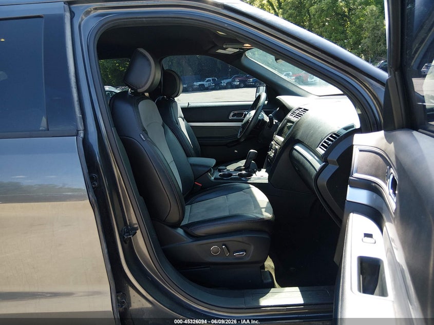 2017 FORD EXPLORER auction photo 5