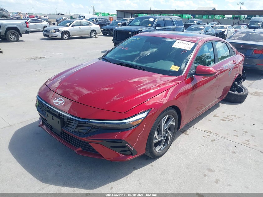 2025 HYUNDAI ELANTRA auction photo 2