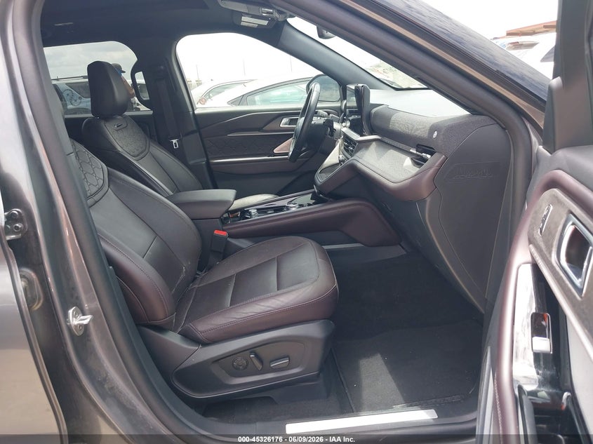 2025 FORD EXPLORER auction photo 5