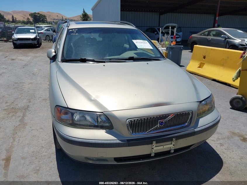 2002 Volvo V70 2.4 VIN: YV1SW61R221183738 Lot: 45326263