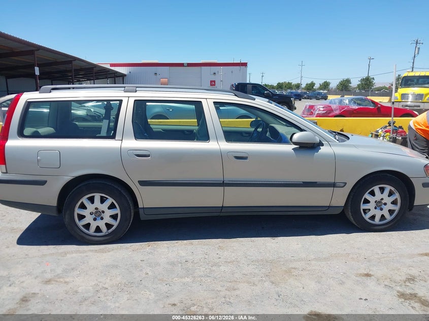 2002 Volvo V70 2.4 VIN: YV1SW61R221183738 Lot: 45326263