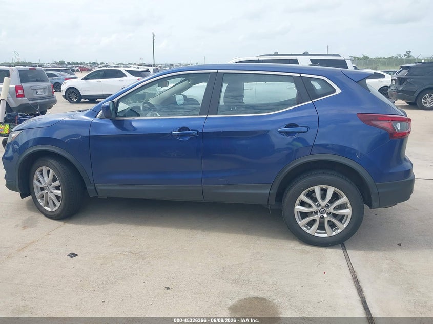 Фото 14 - NISSAN ROGUE SPORT