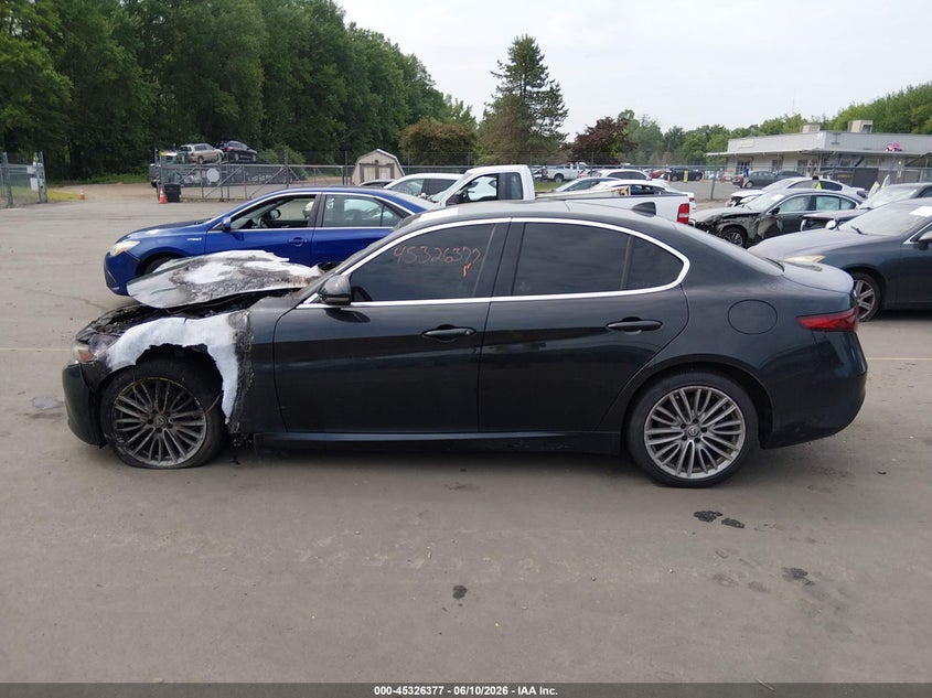 2017 Alfa Romeo Giulia Ti Awd VIN: ZARFAEEN7H7553214 Lot: 45326377