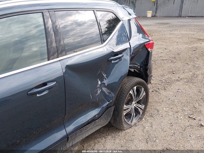2022 Volvo Xc40 T5 Inscription VIN: YV4162UL1N2772714 Lot: 45326385