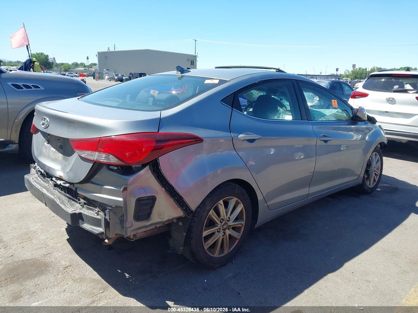 2015 HYUNDAI ELANTRA auction photo 4