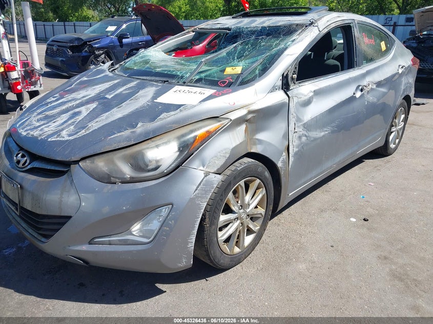 2015 HYUNDAI ELANTRA auction photo 6
