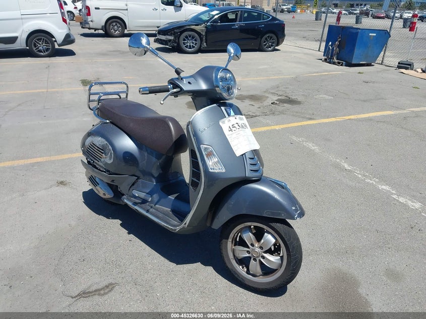 2022 VESPA GTS 300 SUPER UNKNOWN(VIN: ZAPMA39M8N5300593