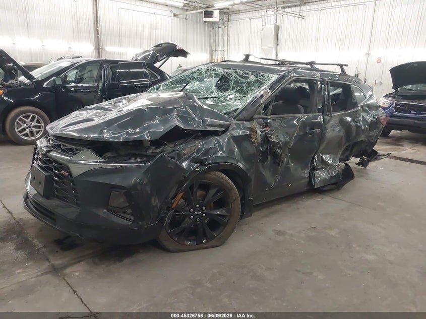 2019 CHEVROLET BLAZER auction photo 2