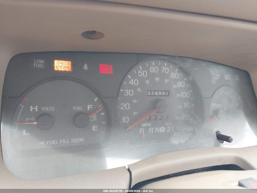 2005 Mercury Grand Marquis Gs VIN: 2MEFM74W45X620542 Lot: 45326759