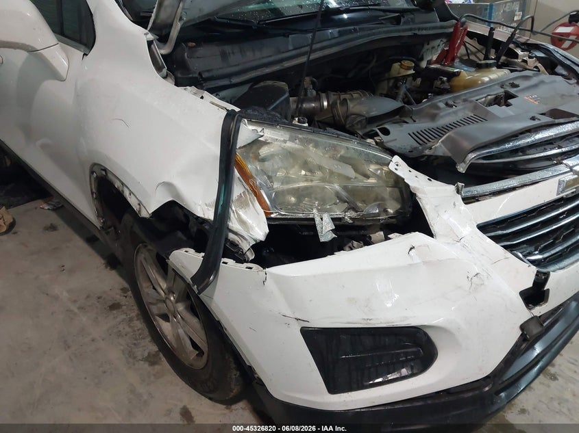 2015 CHEVROLET TRAX auction photo 6