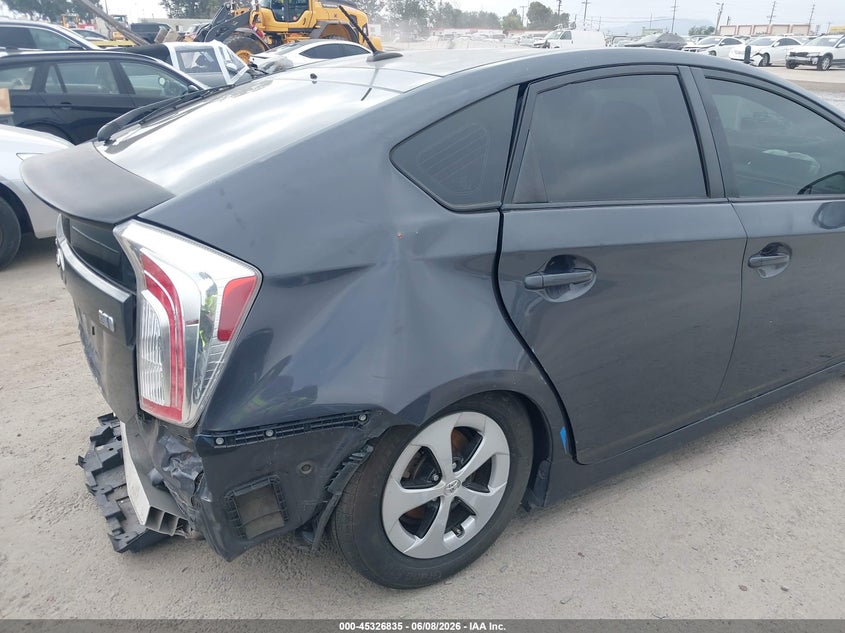 2013 Toyota Prius Three VIN: JTDKN3DU7D5687785 Lot: 45326835
