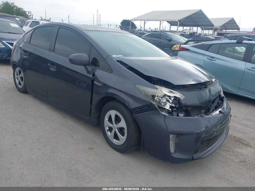Vin: jtdkn3du7d5687785, lot: 45824768, toyota prius three 2013 img_1