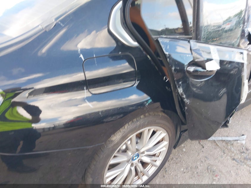 2024 BMW 330E 2.0L I-4 DI, DOHC, V(VIN: 3MW39FS07R8E04769