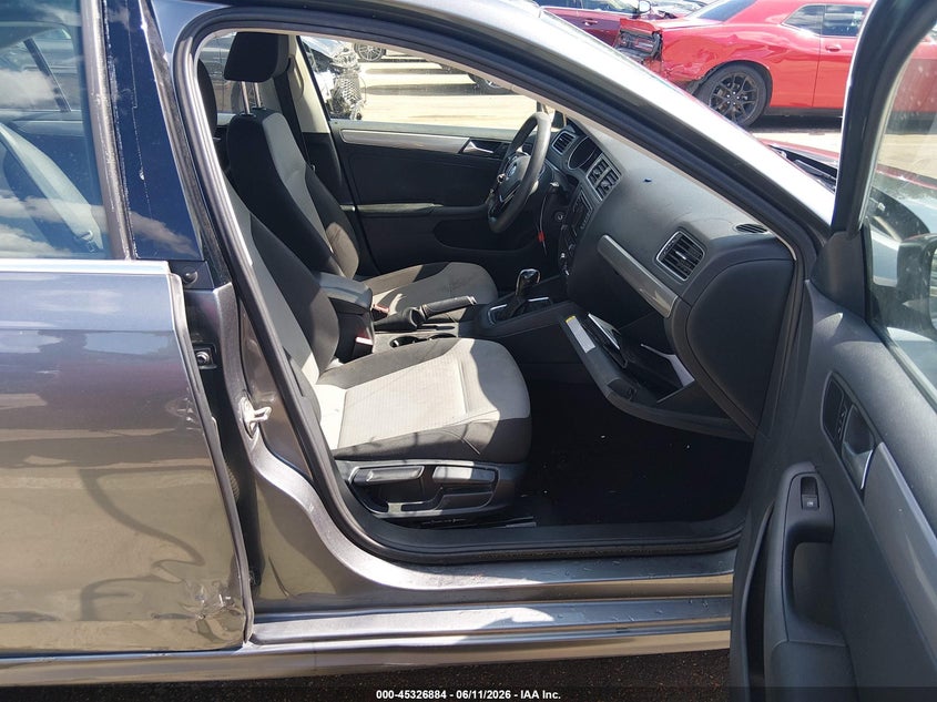 2017 VOLKSWAGEN JETTA auction photo 5