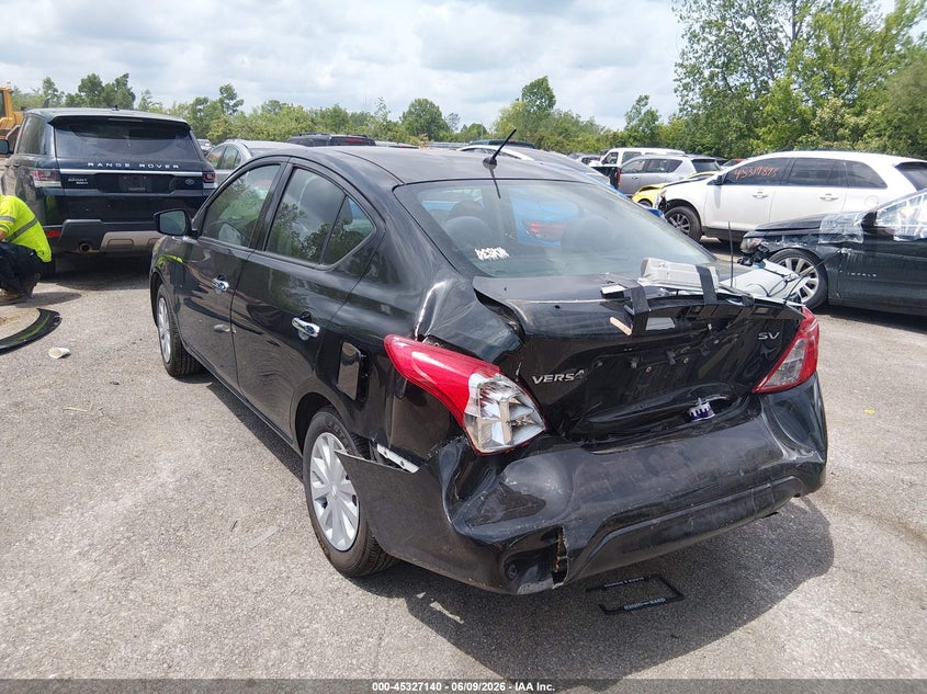 2019 NISSAN VERSA auction photo 3