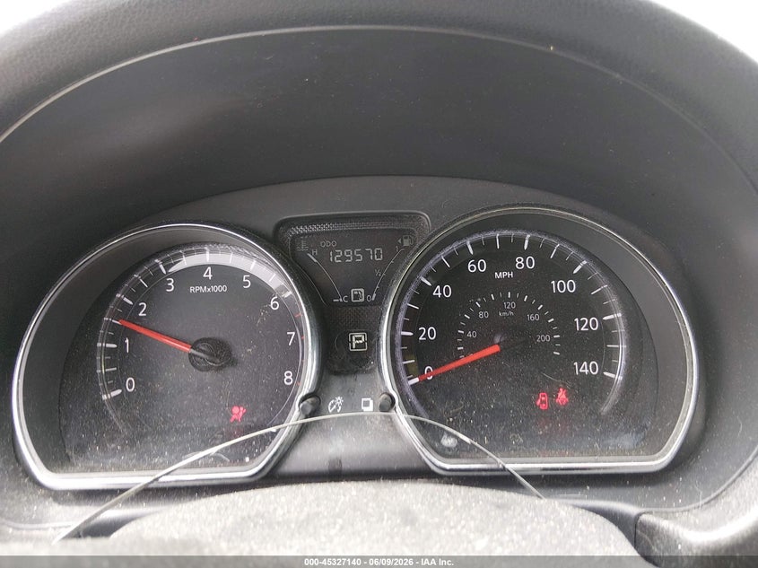 2019 NISSAN VERSA auction photo 7