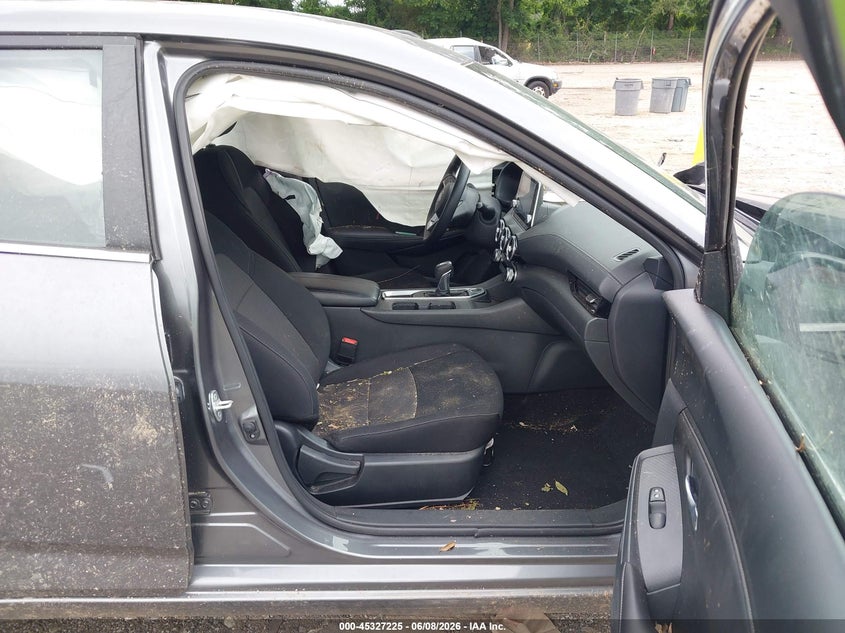 2024 NISSAN SENTRA auction photo 5